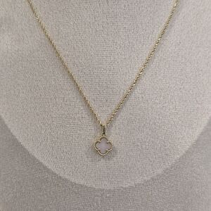 Elegant 10kGold and Pink Clover Pendant Necklace